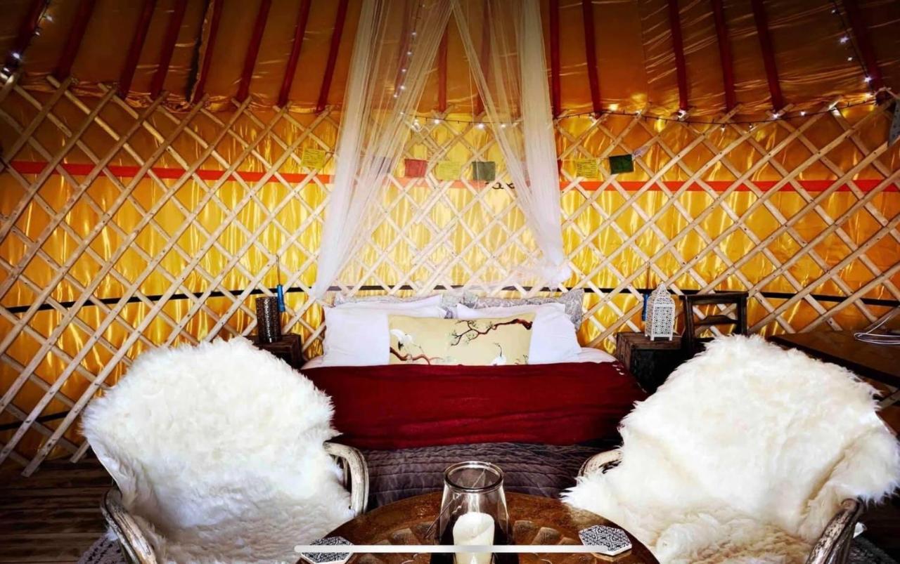 Traditional Yurt @ Longleat Warminster Exterior photo